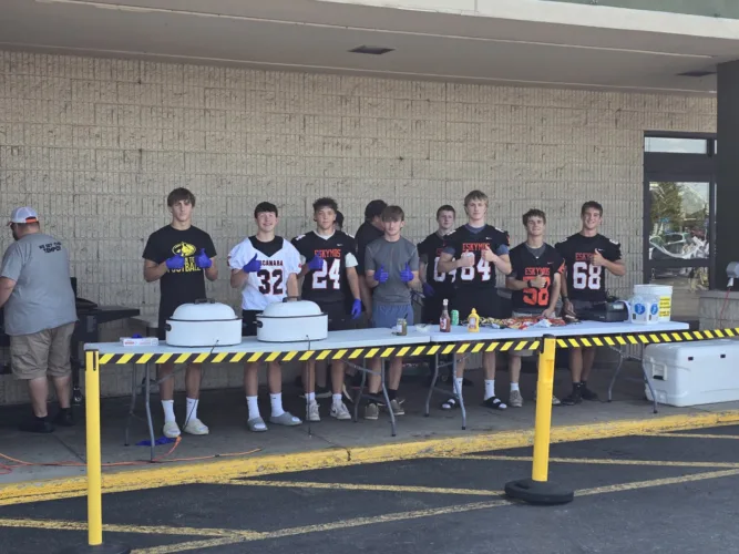 Escanaba Football Team holds Annual Brat Sale at Elmer’s County Market